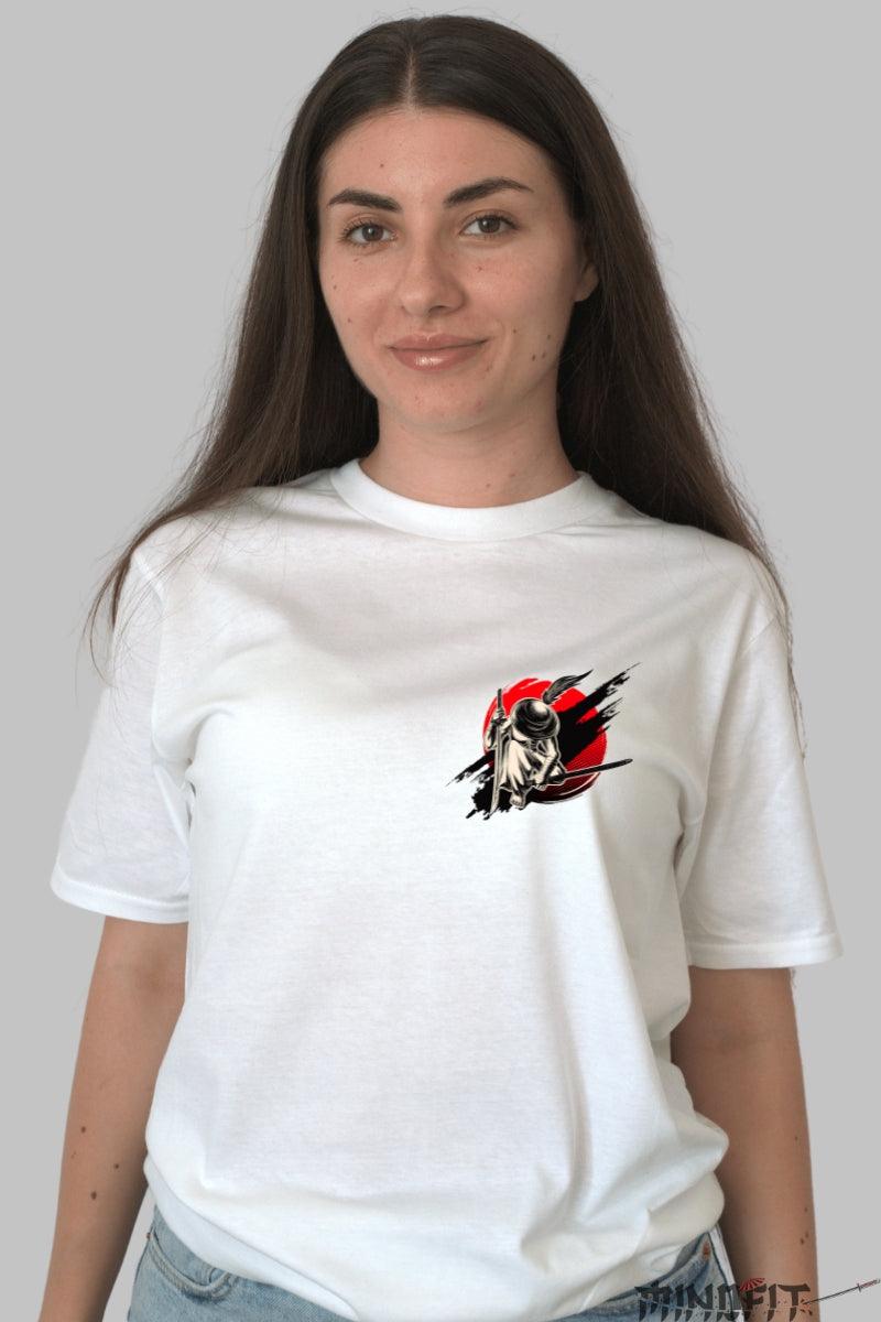 Tricoul Personalizat Blood Night Samurai de la Mindfit, aduce o notă de mister și putere, oferindu-ți libertatea de a-l personaliza pentru a crea un look unic și memorabil.
