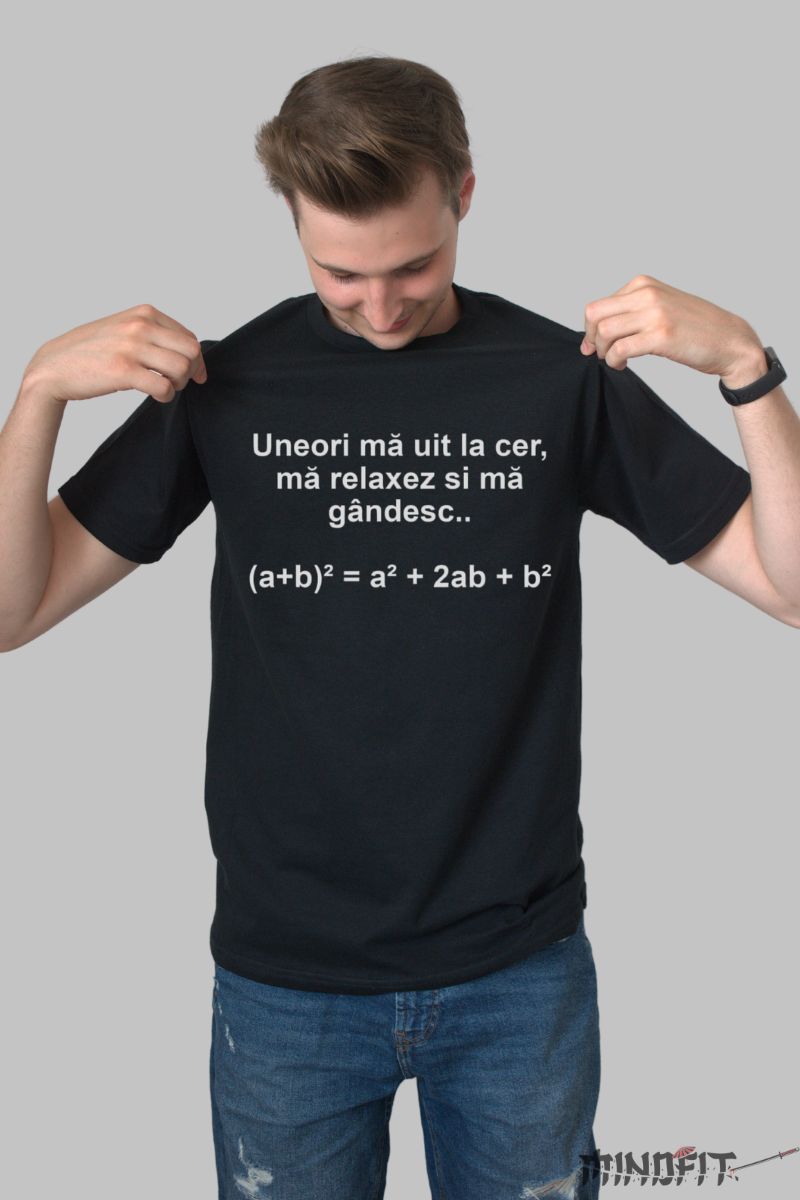 Tricou cu Formula Matematica barbat negru fata