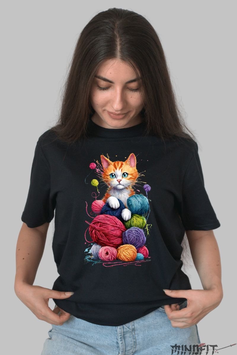 Tricou Personalizat cu Pisica si Gheme de Ata dama negru fata