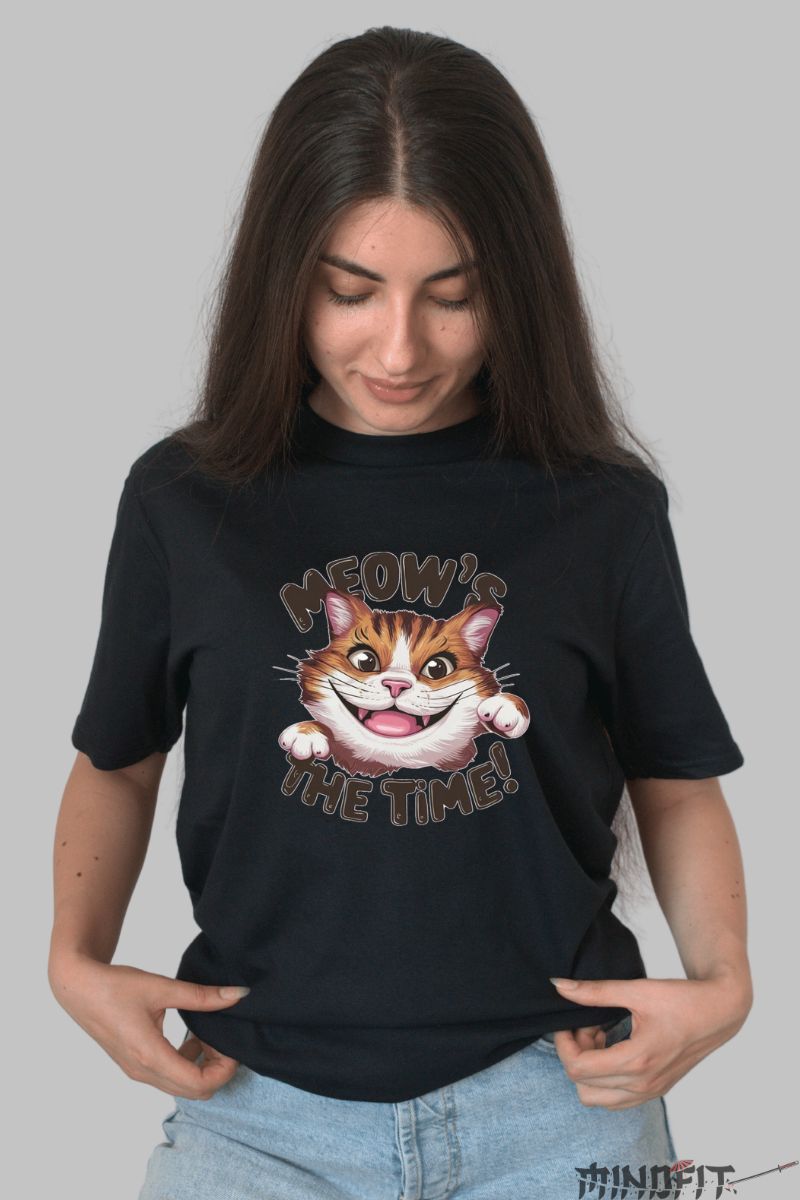 Tricou cu Pisica Fericita "Meow's The Time!" dama negru fata