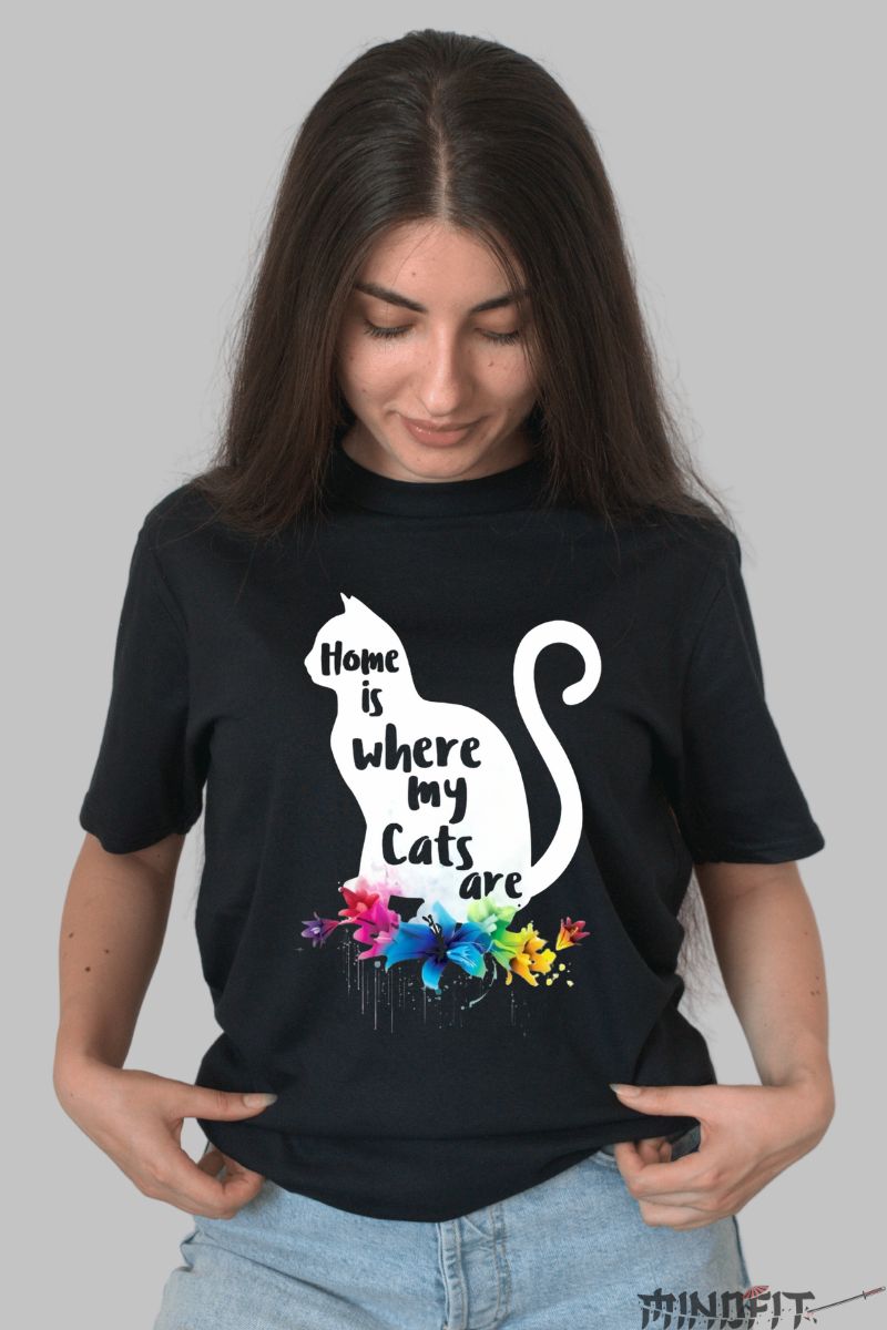 Tricou cu Pisica "Home Is Where My Cats Are" dama negru fata 1