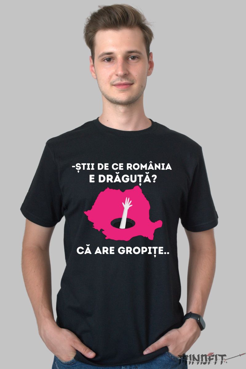 Tricou cu Mesaj Romania cu Gropite barbat negru fata