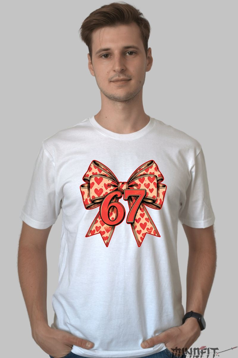 Tricou Cadou Aniversar - Fundita Cu Inimi si Numarul 67 barbat alb