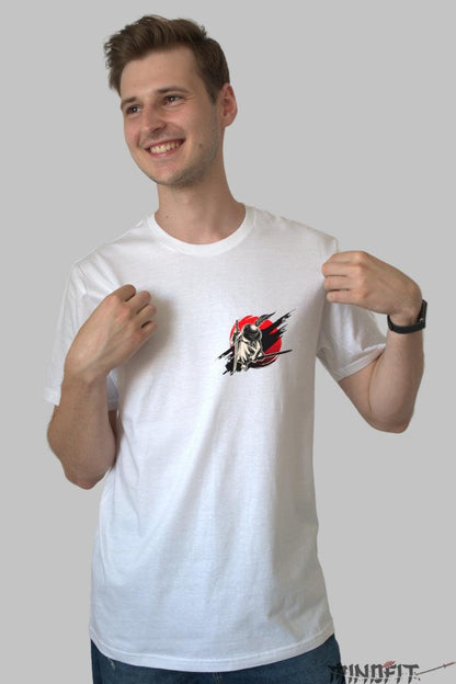 Tricoul Personalizat Blood Night Samurai de la Mindfit, aduce o notă de mister și putere, oferindu-ți libertatea de a-l personaliza pentru a crea un look unic și memorabil.