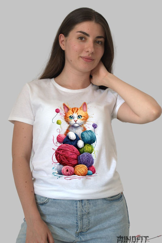 Tricou Personalizat cu Pisica si Gheme de Ata dama alb fata