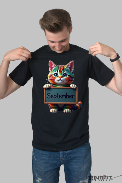 Tricou cu Pisica Multicolora "September" barbat negru fata