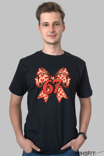 Tricou Cadou Aniversar - Fundita Cu Inimi si Numarul 67 barbat negru