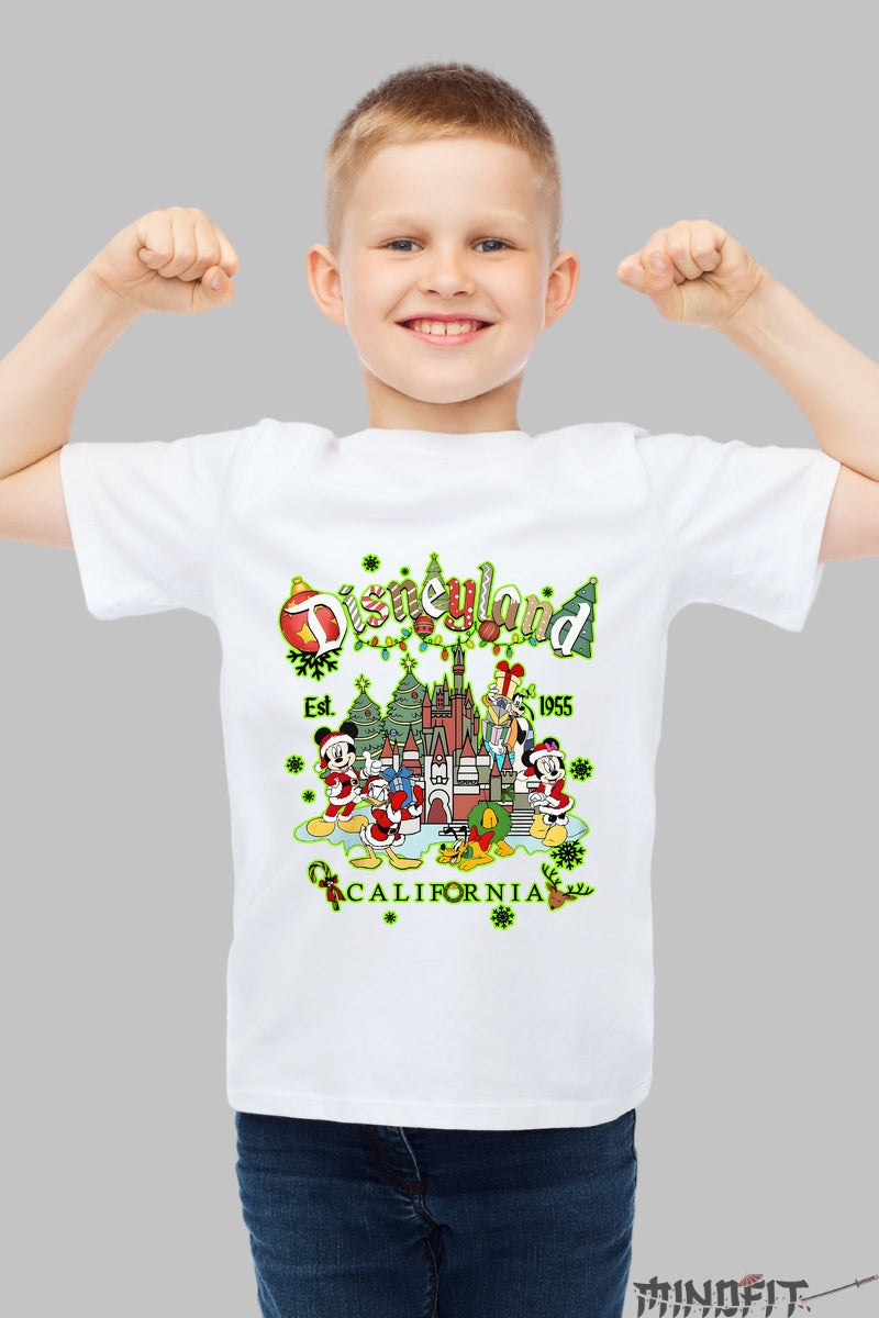 Tricou De Craciun Disneyland - Eroii tai preferati in Sarbatori magice baiat alb