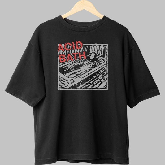 Tricou Metallica Skull - Spiritul rebel al metalului negru
